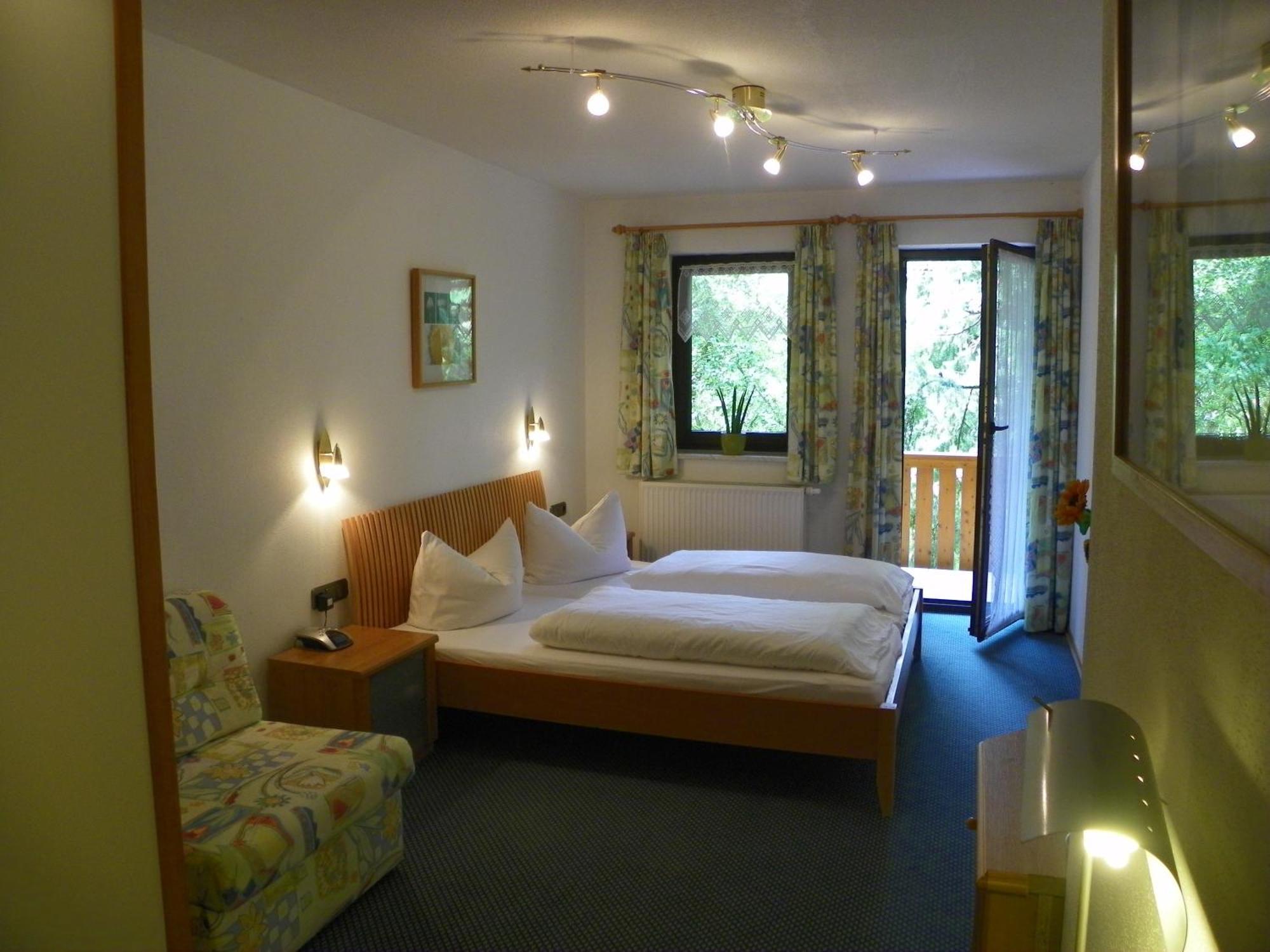 Landhotel Steigerwaldhaus 부르그하스라흐 외부 사진