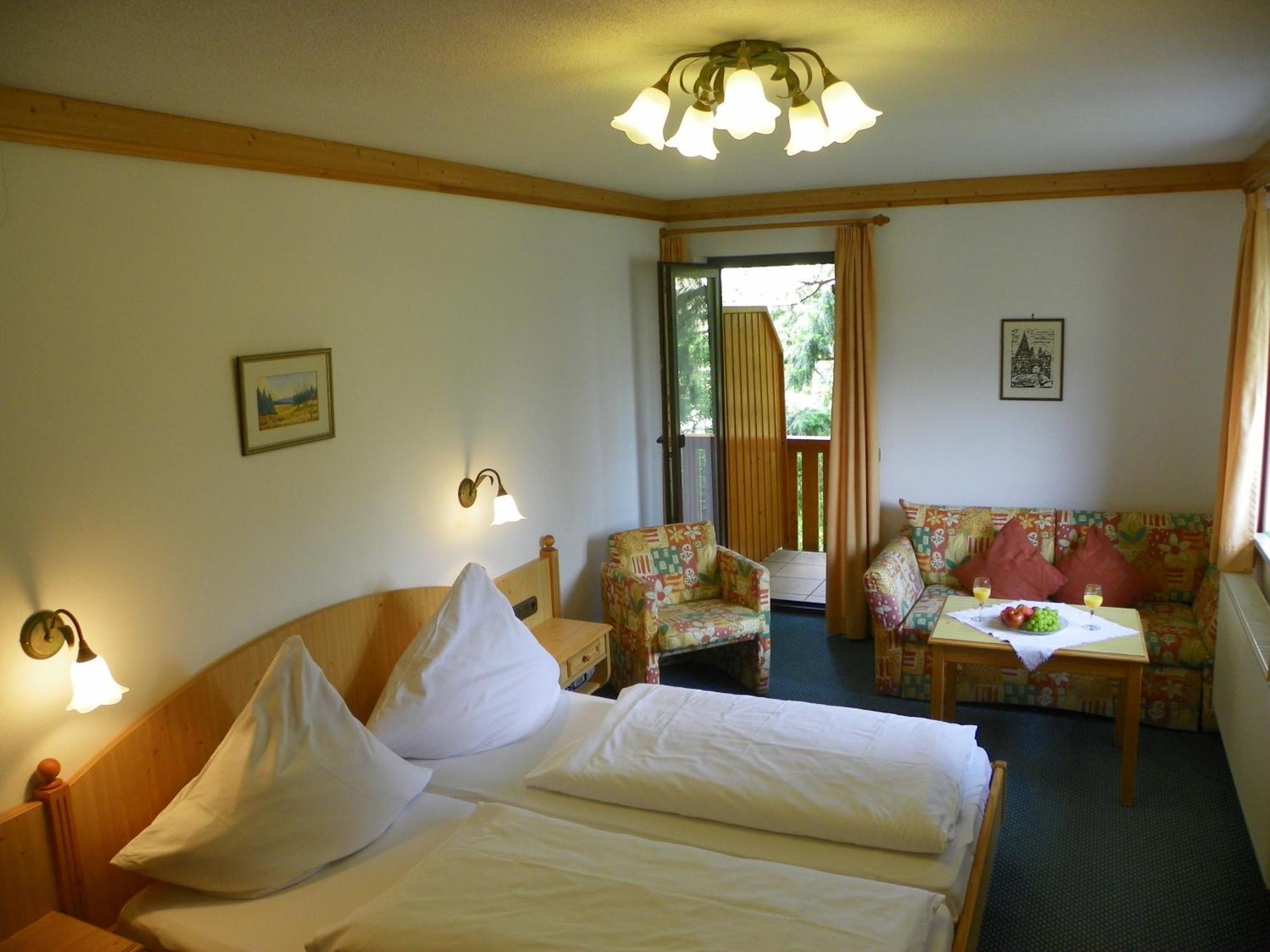 Landhotel Steigerwaldhaus 부르그하스라흐 외부 사진