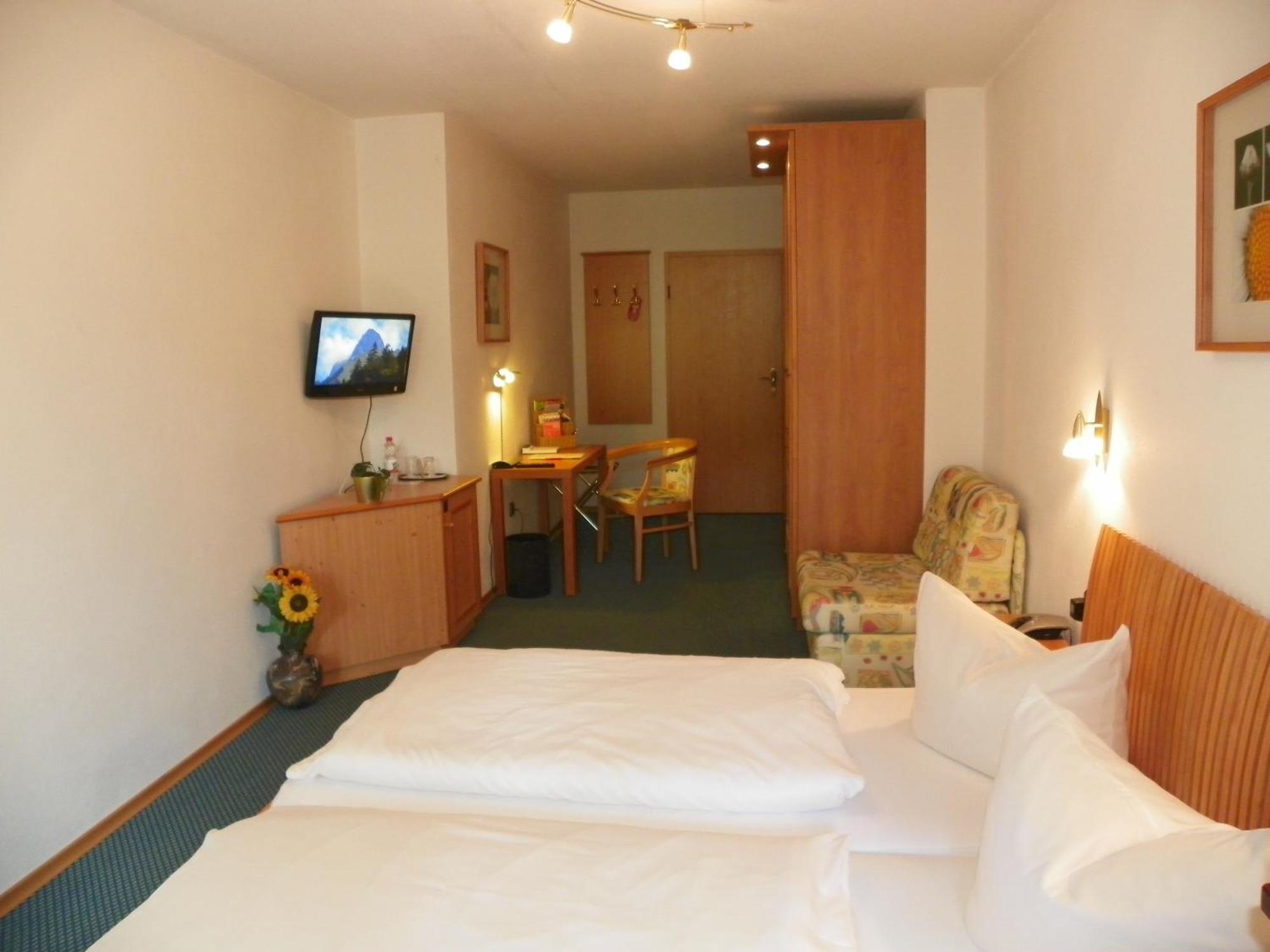 Landhotel Steigerwaldhaus 부르그하스라흐 외부 사진