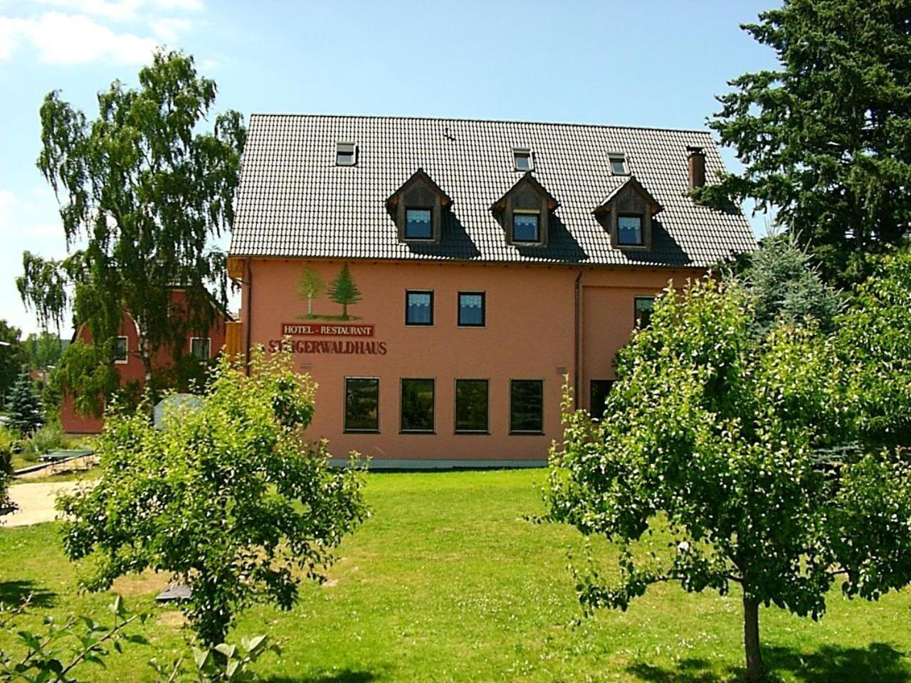 Landhotel Steigerwaldhaus 부르그하스라흐 외부 사진