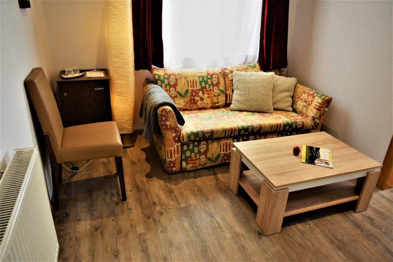 Landhotel Steigerwaldhaus 부르그하스라흐 외부 사진