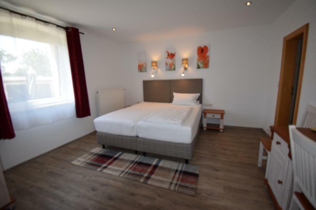 Landhotel Steigerwaldhaus 부르그하스라흐 외부 사진